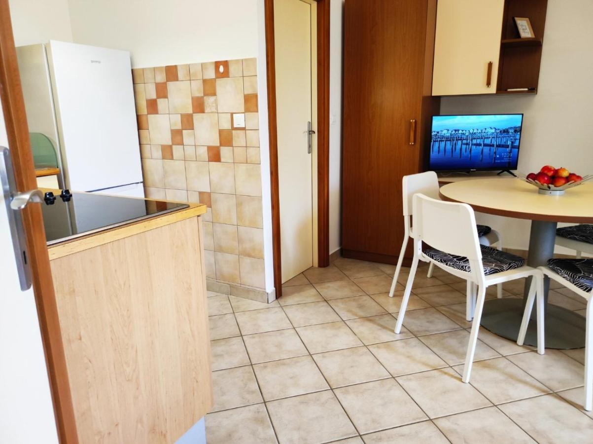 Apartment Rose Krk Town Buitenkant foto