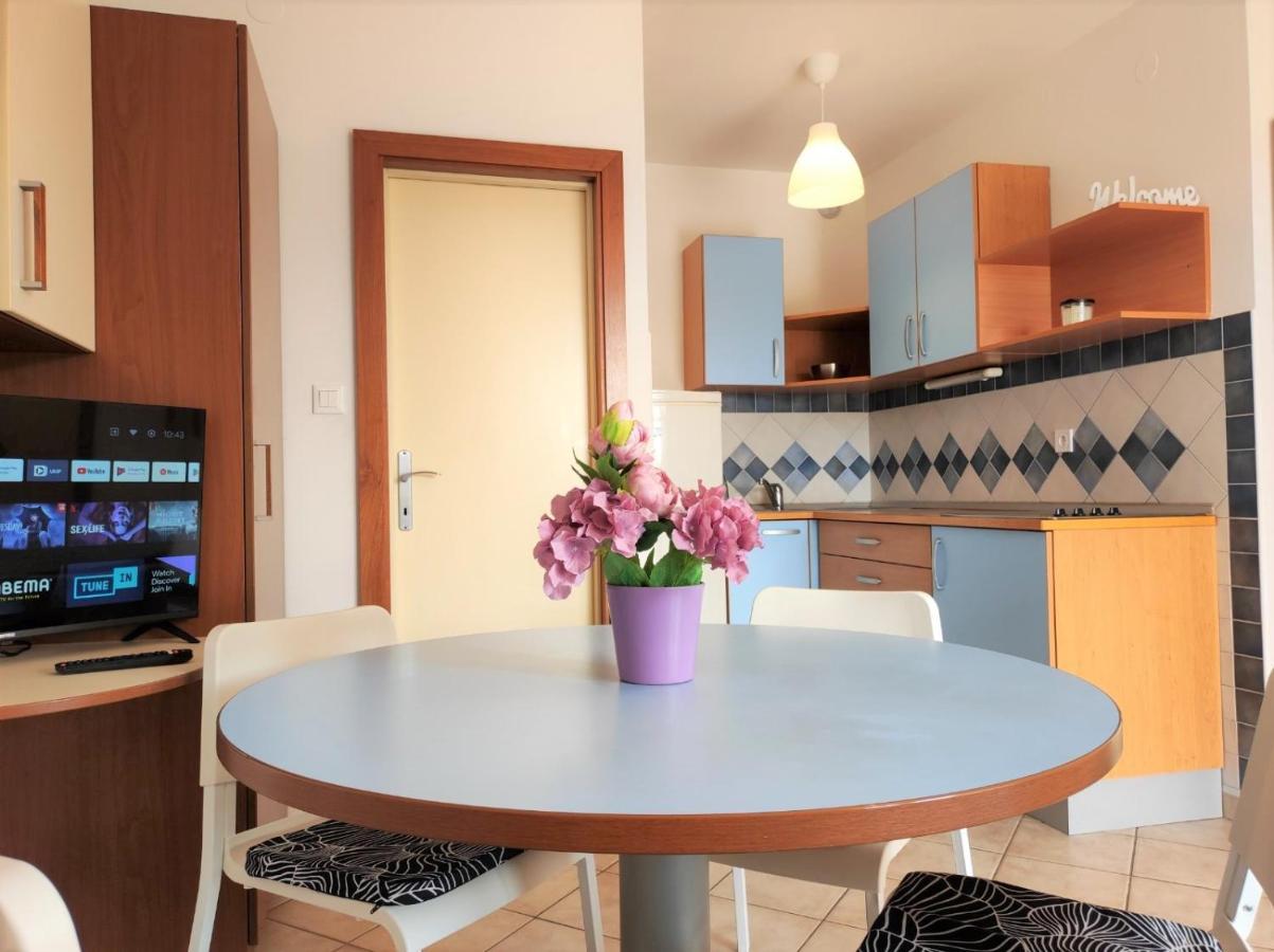 Apartment Rose Krk Town Buitenkant foto