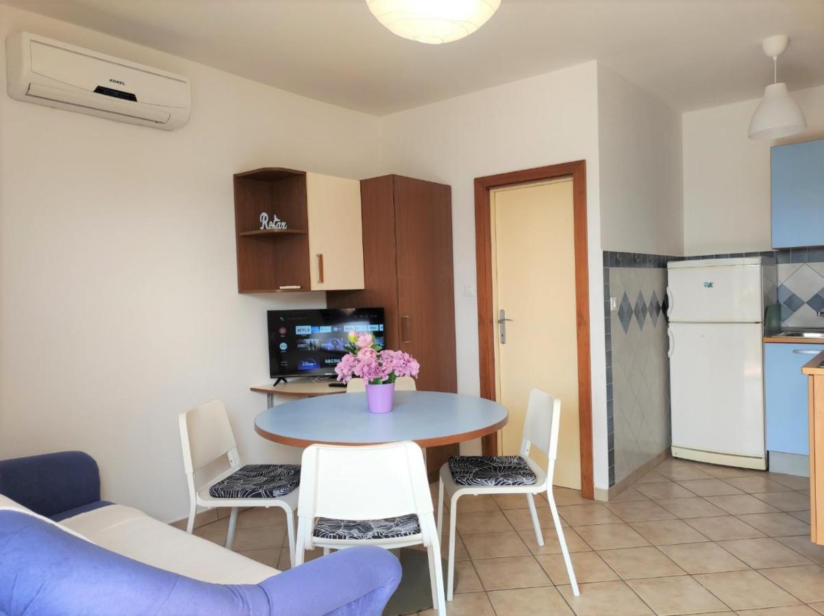 Apartment Rose Krk Town Buitenkant foto