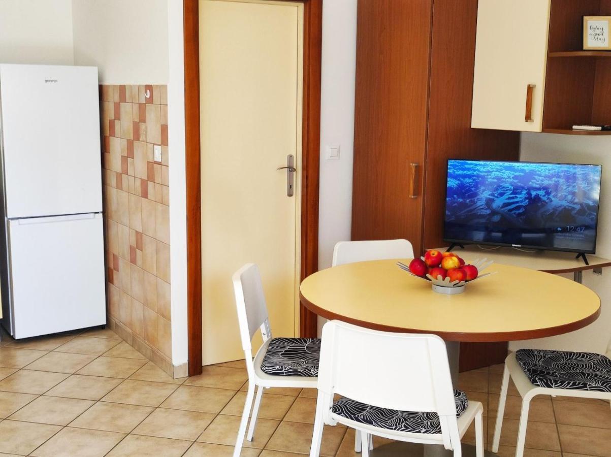 Apartment Rose Krk Town Buitenkant foto